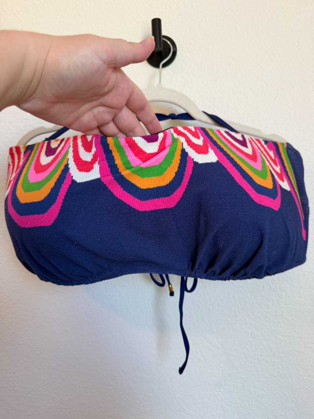 Trina Turk Rainbow Swirl Textured Bandeau Bikini Top 22W Plus Removable Strap - Picture 4 of 8